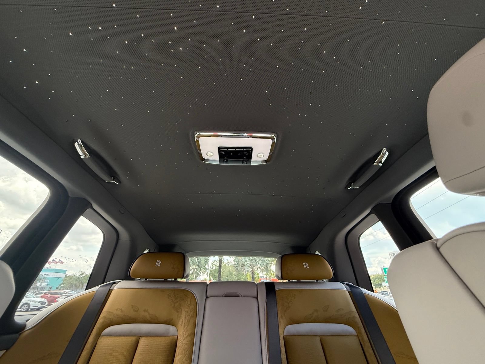 Used 2025 Rolls-Royce Cullinan AWD/4WD image 46