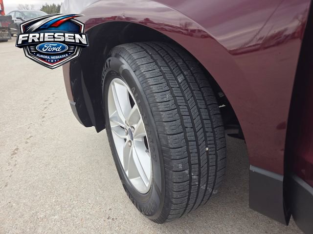 Used 2017 Ford Edge SEL w/ Equipment Group 201A AWD/4WD image 8