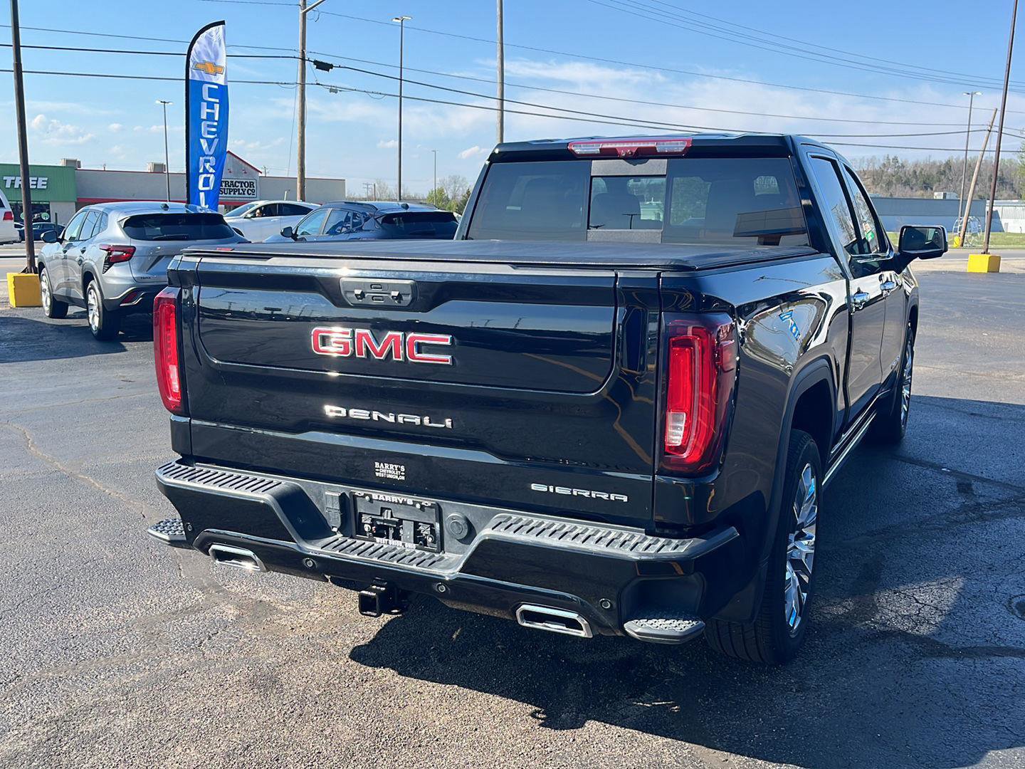 Used 2024 GMC Sierra 1500 Denali AWD/4WD image 5