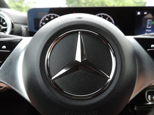 Used 2025 Mercedes-Benz CLA 250 image 27