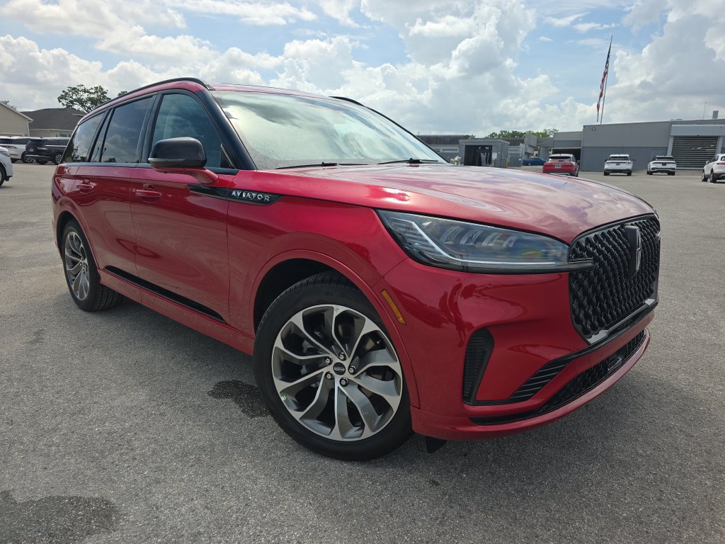 New 2026 Lincoln Aviator 2WD w/ Jet Appearance Package image 29