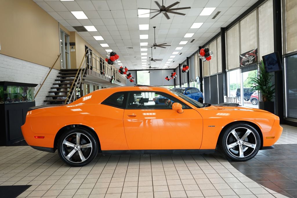 Used 2014 Dodge Challenger R/T RWD image 17