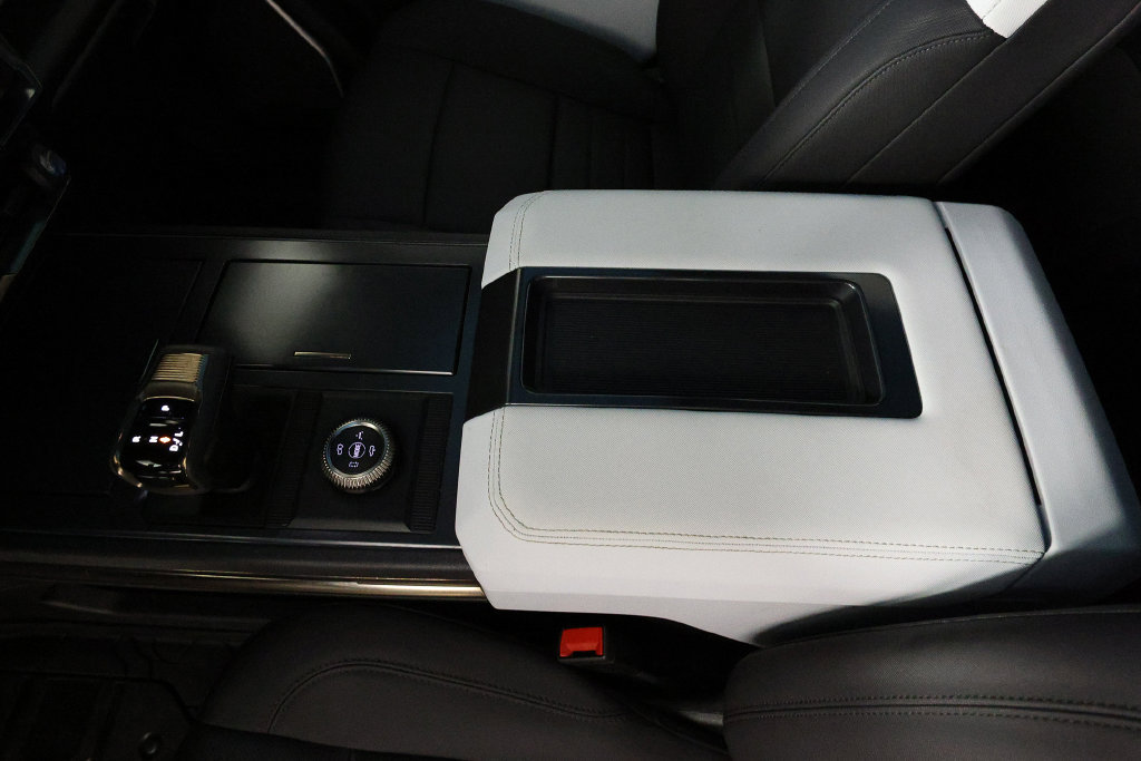 Used 2024 GMC Hummer EV 2X w/ LPO, Illumination Package AWD/4WD image 42