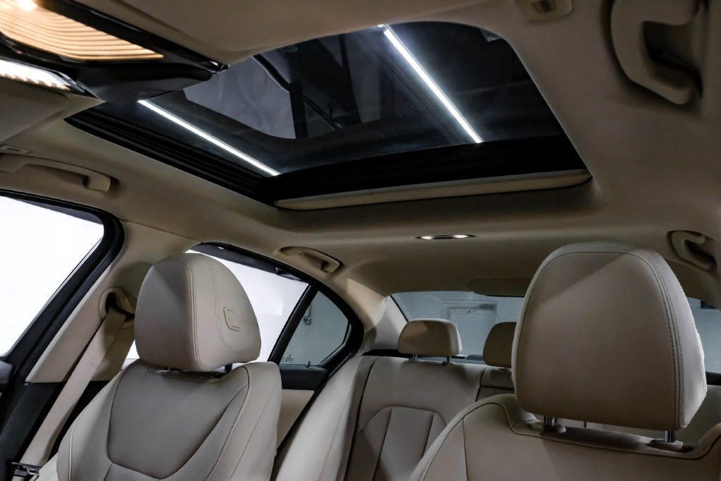 Used 2019 BMW 330i Sedan RWD image 5