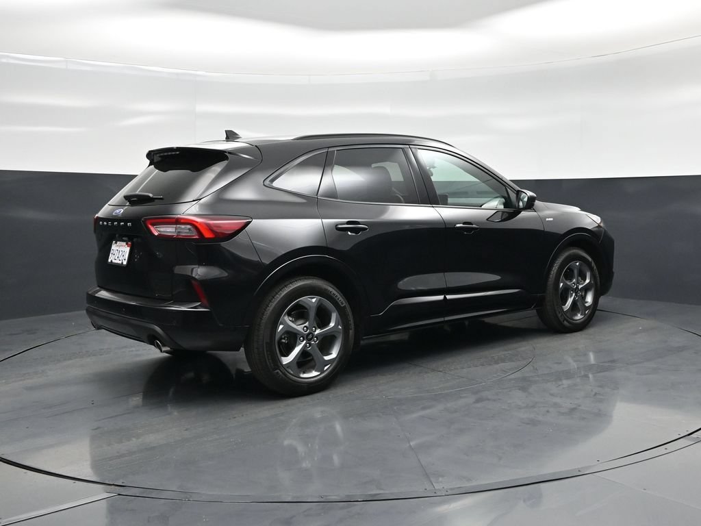 Certified 2023 Ford Escape ST-Line w/ Tech Pack #1 FWD image 25