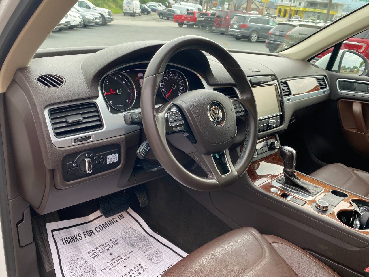 Used 2014 Volkswagen Touareg TDI AWD/4WD image 10