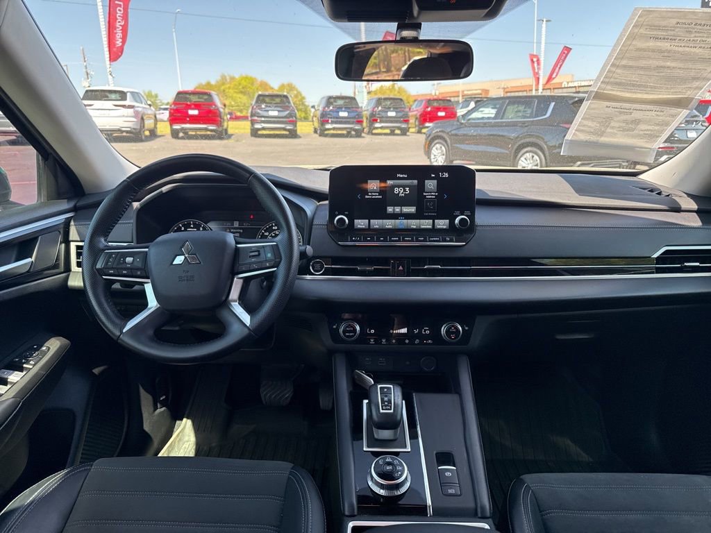 Used 2024 Mitsubishi Outlander SE FWD image 36
