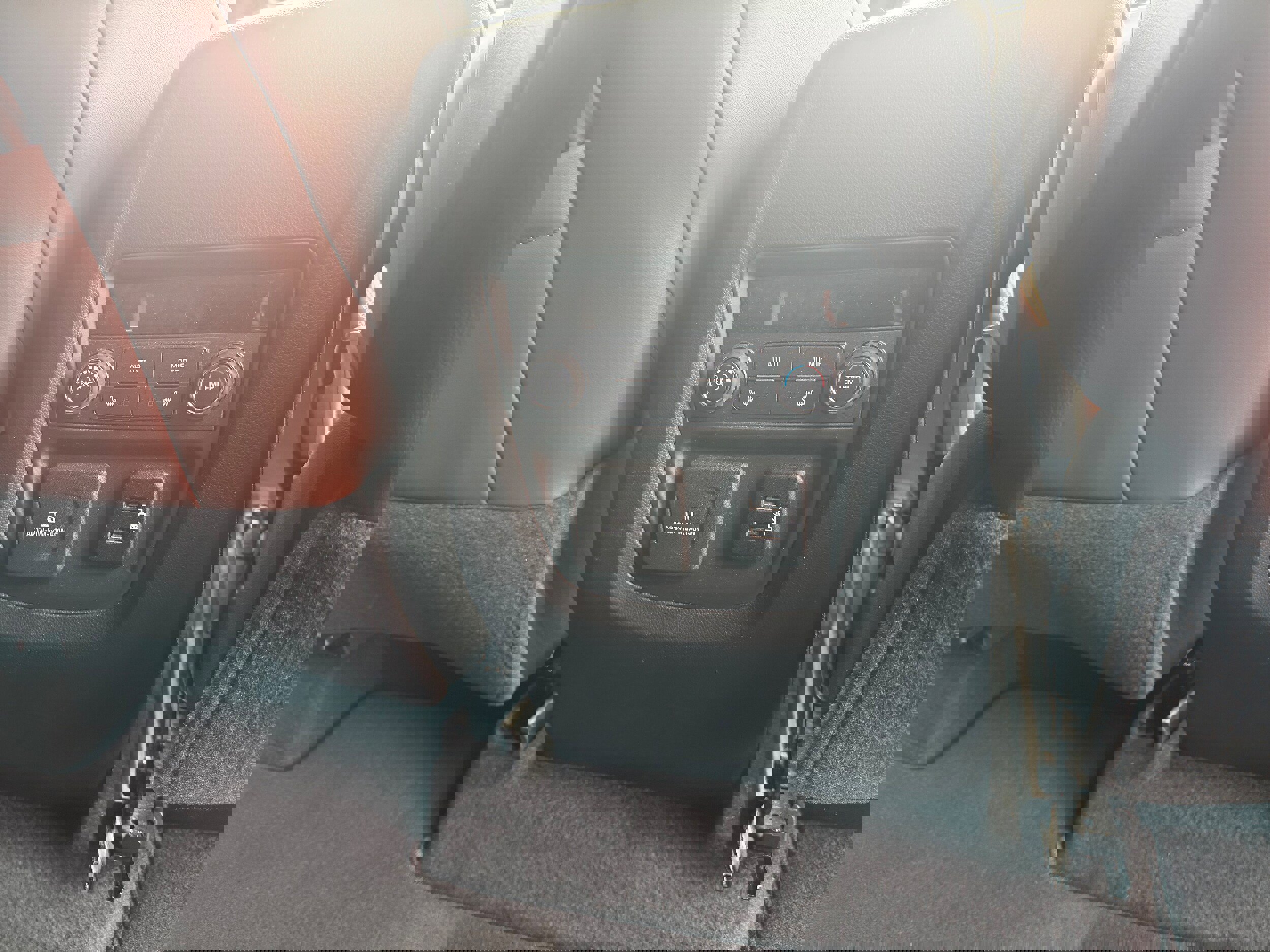 Used 2018 Buick Enclave Avenir w/ Avenir Technology Package image 8