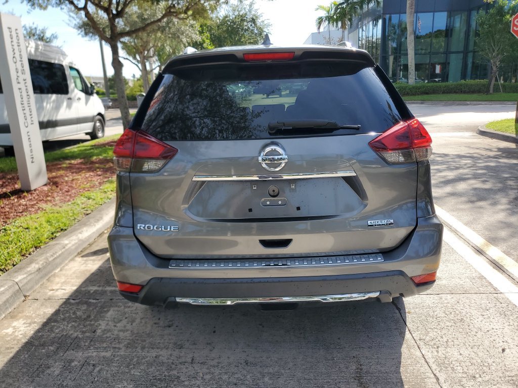 Used 2019 Nissan Rogue S w/ Special Edition Package FWD image 5