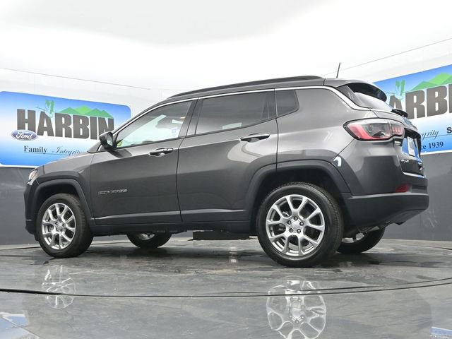 Used 2023 Jeep Compass Latitude image 20