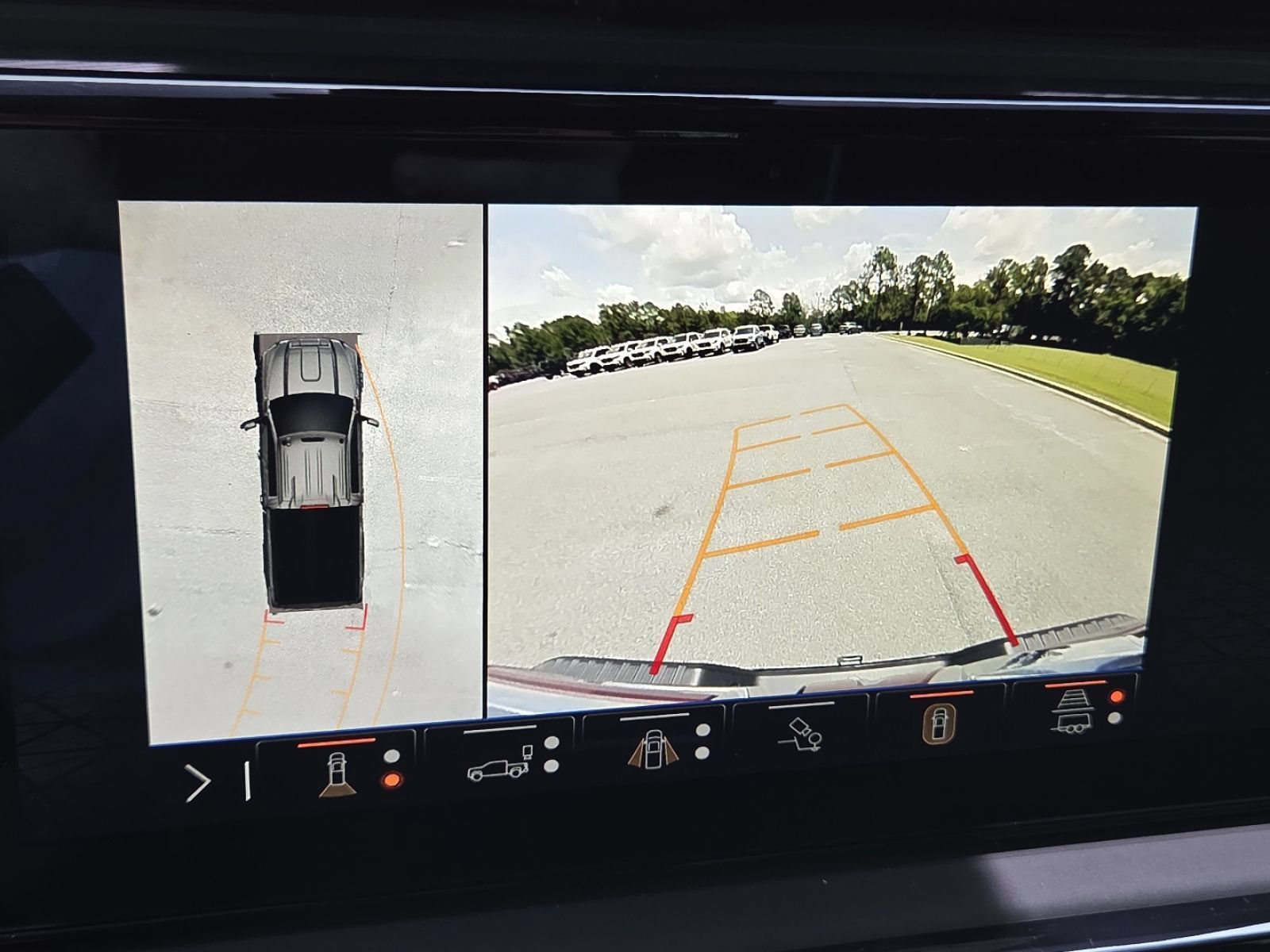 Used 2024 GMC Sierra 2500 AT4X AWD/4WD image 16
