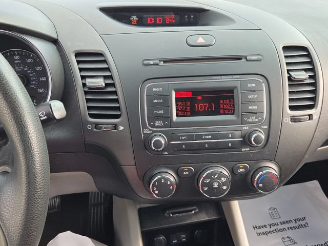 Used 2015 Kia Forte LX FWD image 17