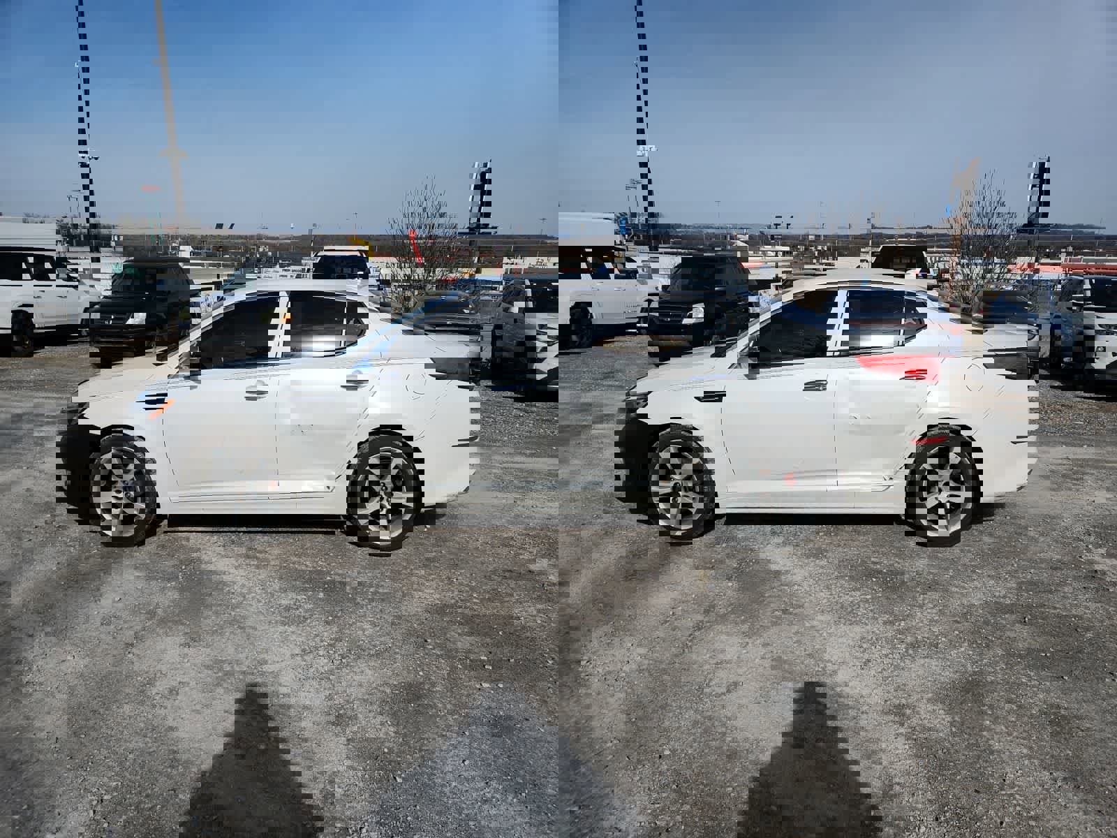 Used 2015 Kia Optima LX FWD image 2