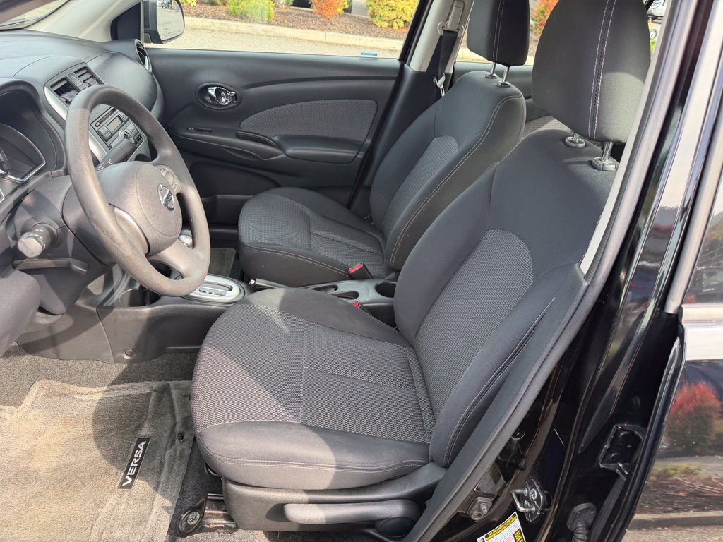 Used 2014 Nissan Versa SV FWD image 12