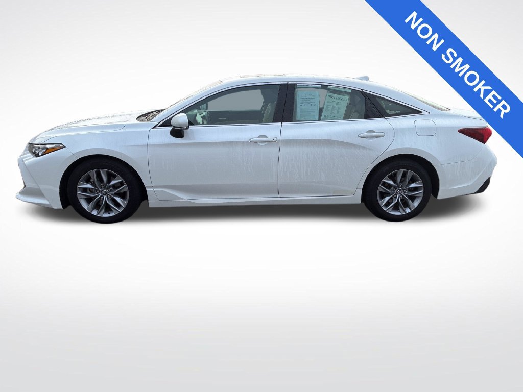Used 2019 Toyota Avalon XLE w/ Moonroof Package FWD image 7