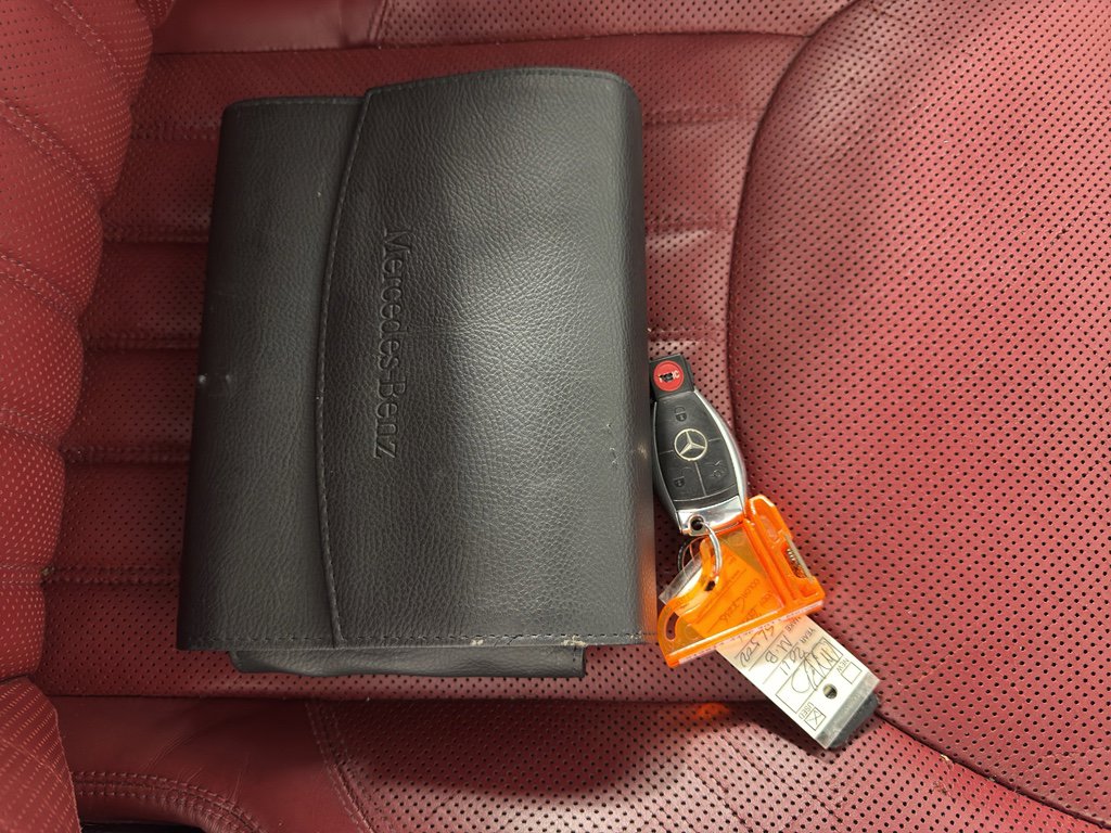 Used 2011 Mercedes-Benz SL 550 image 35