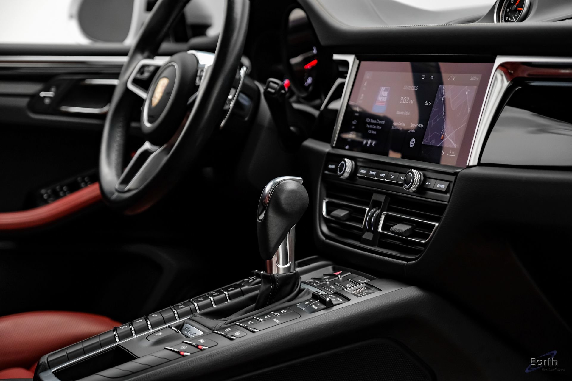Used 2021 Porsche Macan AWD/4WD image 48