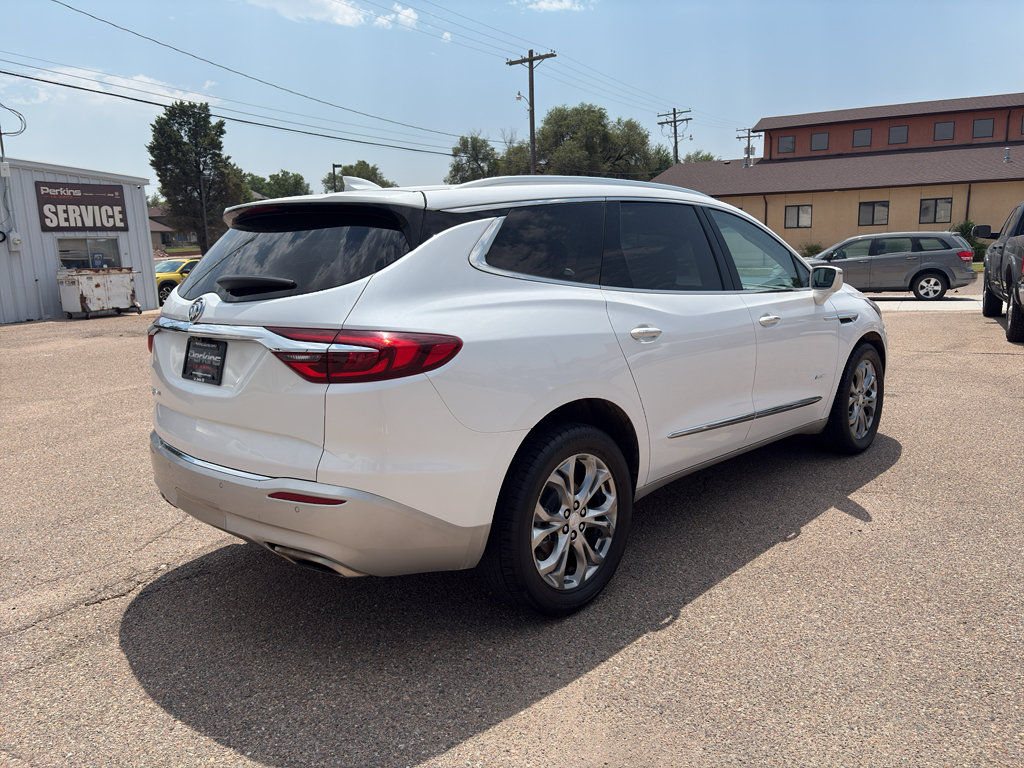 Used 2019 Buick Enclave Avenir w/ Avenir Technology Package AWD/4WD image 17
