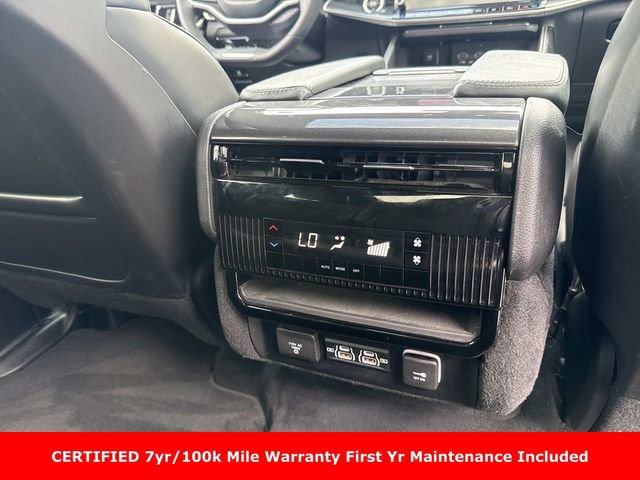 Used 2022 Jeep Wagoneer Series I w/ Premium Group I AWD/4WD image 13