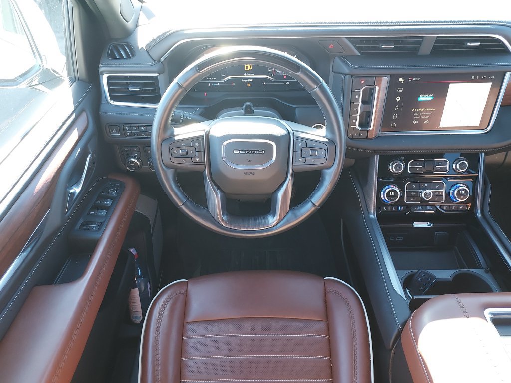 Used 2024 GMC Yukon Denali Ultimate AWD/4WD image 16