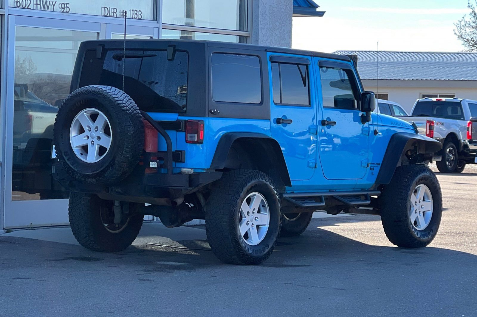 Used 2018 Jeep Wrangler Unlimited Rubicon w/ Cold Weather Group image 3