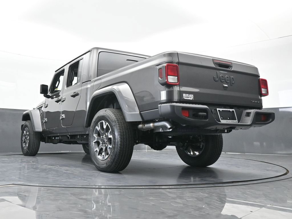 New 2026 Jeep Gladiator Sahara image 53