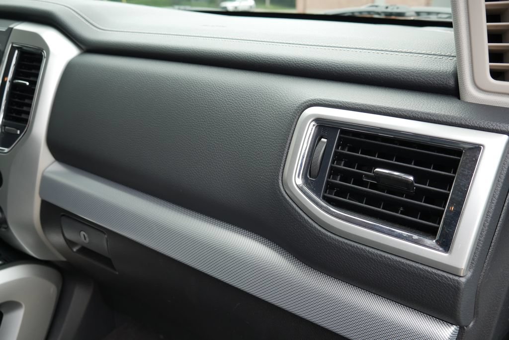 Used 2018 Nissan Titan PRO-4X AWD/4WD image 9