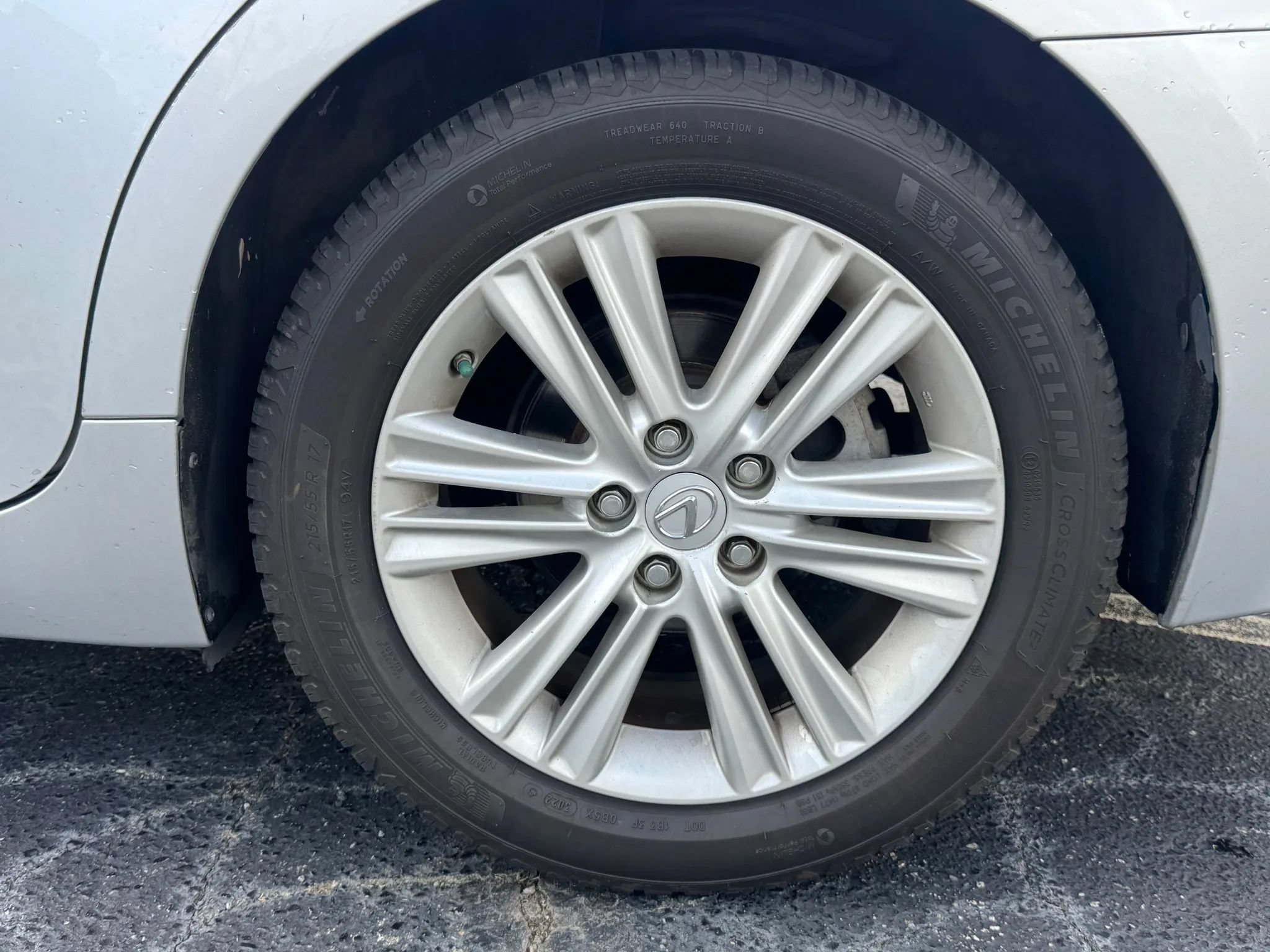 Used 2014 Lexus ES 350 w/ Premium Package FWD image 3