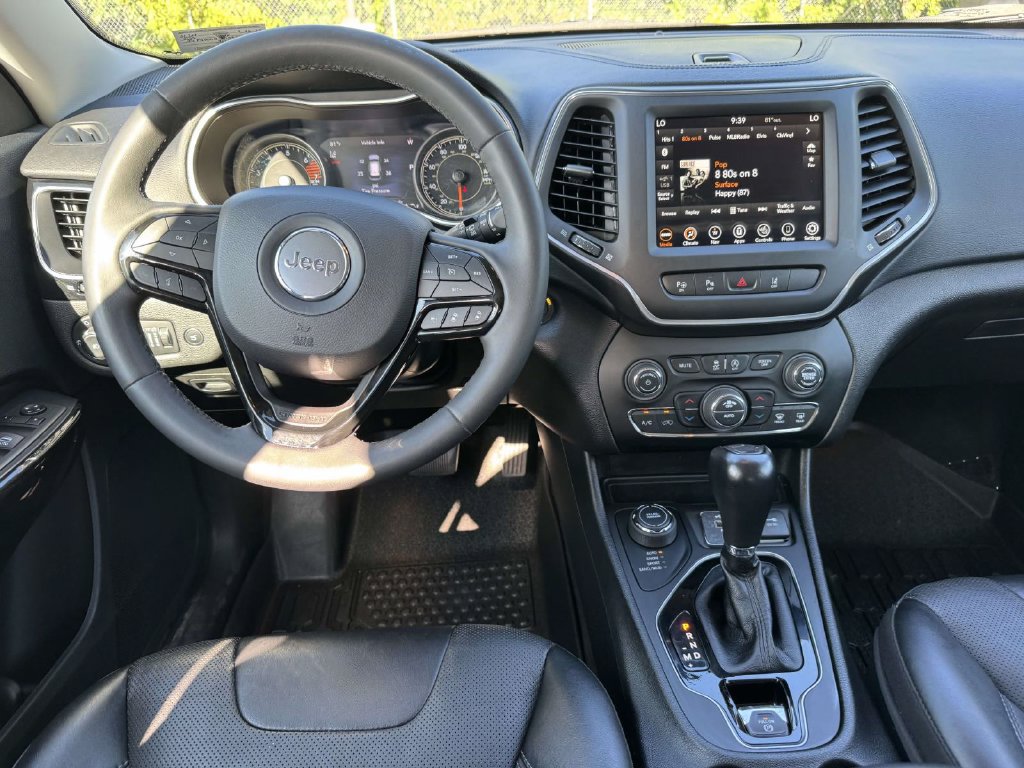 Used 2023 Jeep Cherokee Altitude Lux AWD/4WD image 16