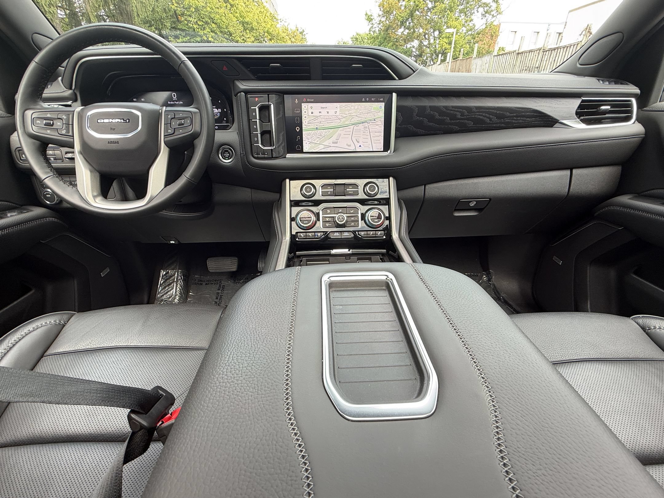 Used 2024 GMC Yukon Denali AWD/4WD image 17