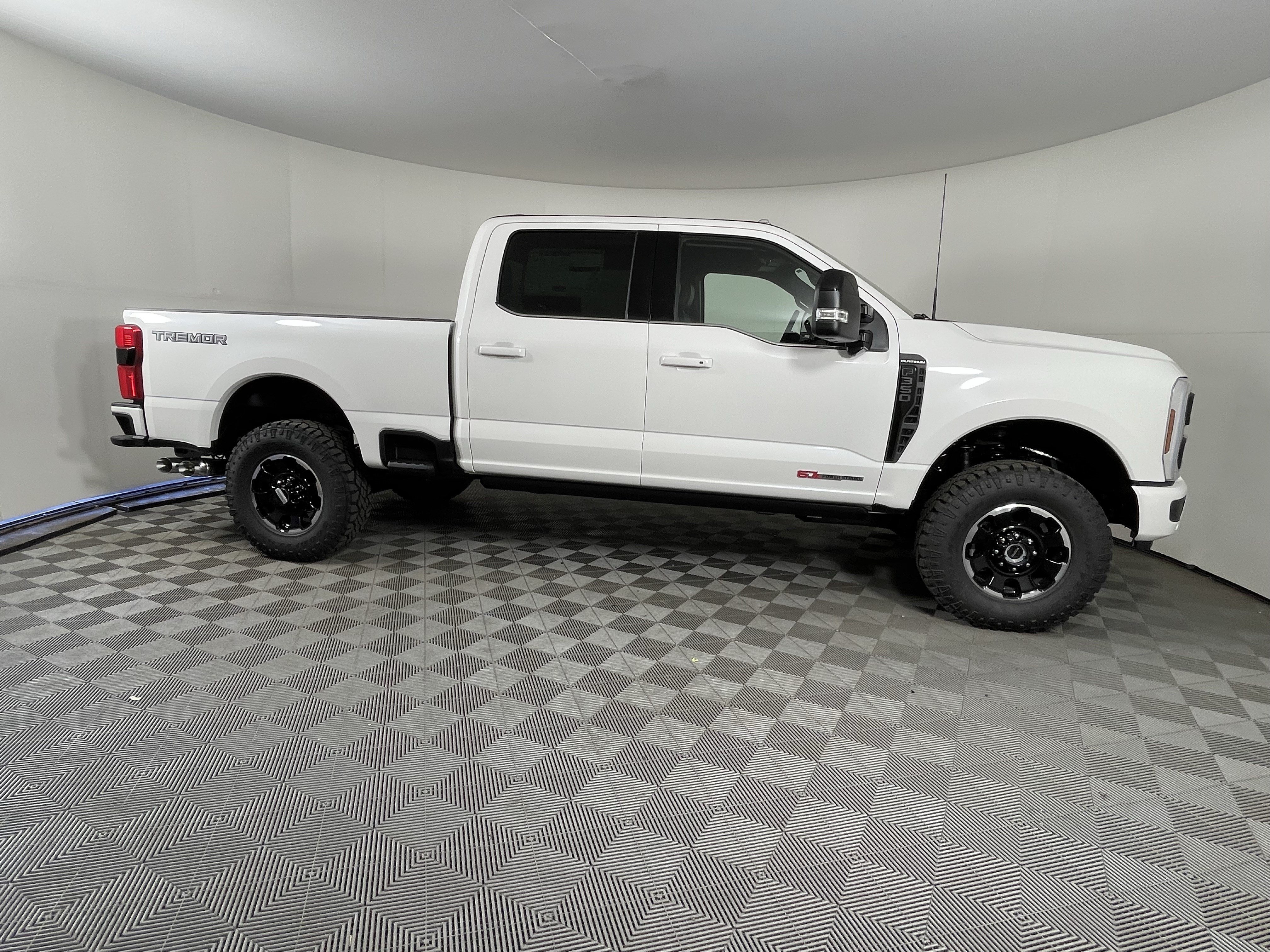 New 2027 Ford F350 Platinum w/ Tremor Off-Road Package AWD/4WD image 5