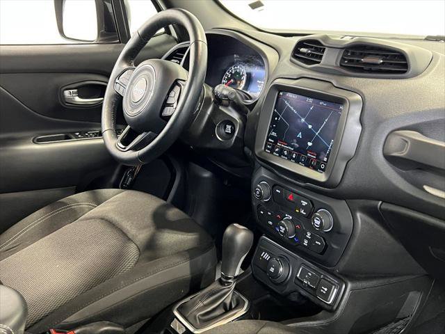 Certified 2022 Jeep Renegade Altitude w/ Sun/Sound Group image 12