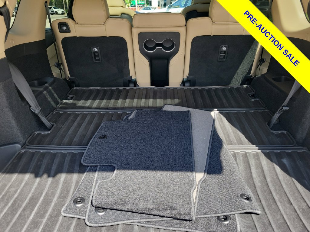 Certified 2025 Acura MDX w/ Technology Package FWD image 9