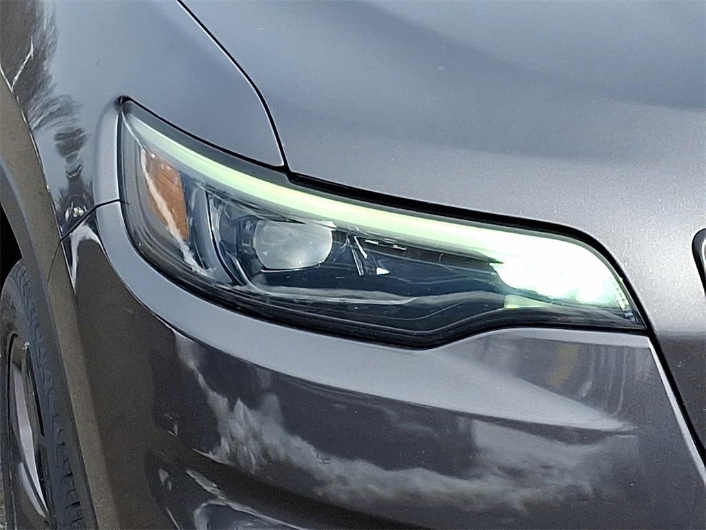 Used 2021 Jeep Cherokee Latitude Lux 80th Anniv w/ Quick Order Package 26U 80TH image 9