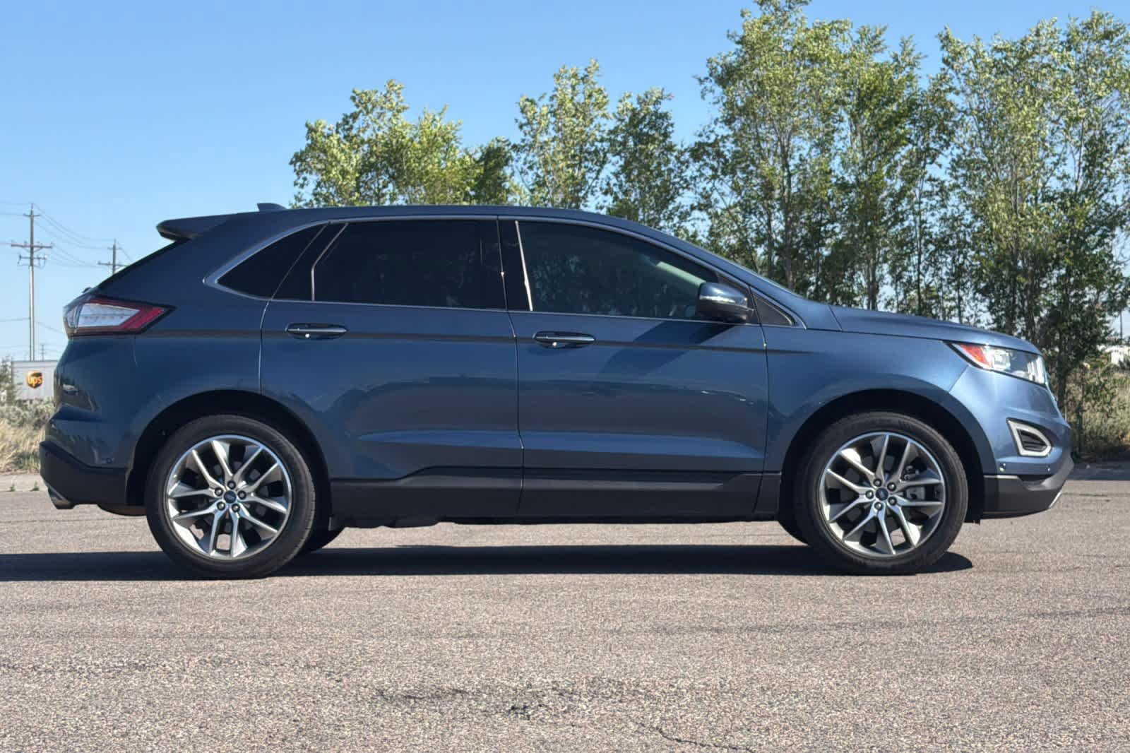 Certified 2018 Ford Edge Titanium w/ Equipment Group 302A AWD/4WD image 8