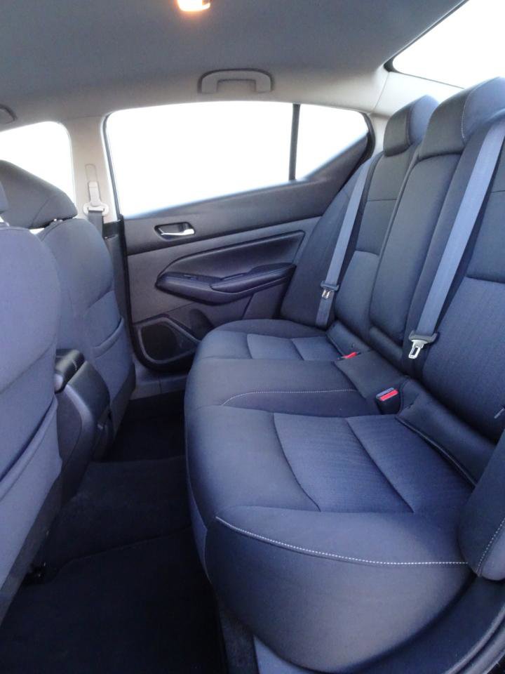 Used 2019 Nissan Altima 2.5 S AWD/4WD image 12