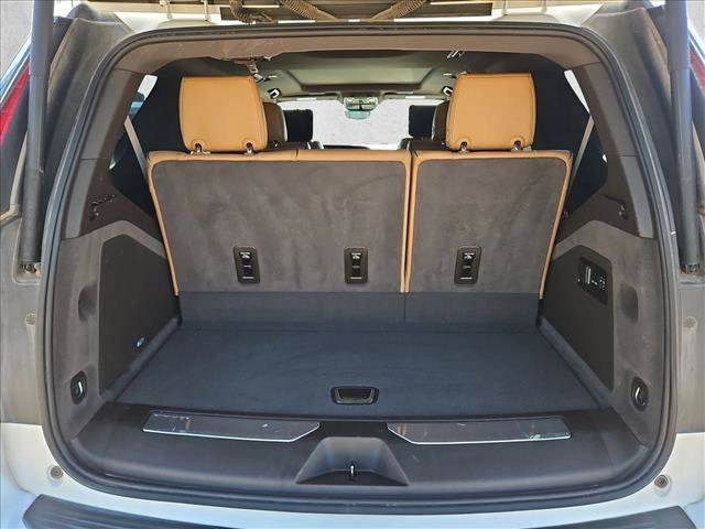 Used 2021 Cadillac Escalade Premium Luxury AWD/4WD image 6