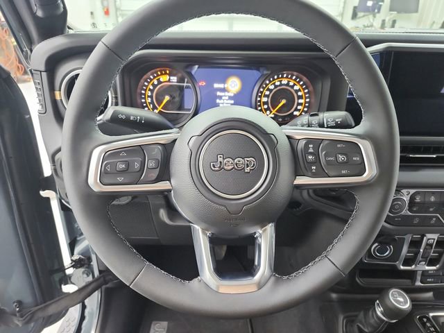 New 2026 Jeep Wrangler Unlimited Sahara AWD/4WD image 13