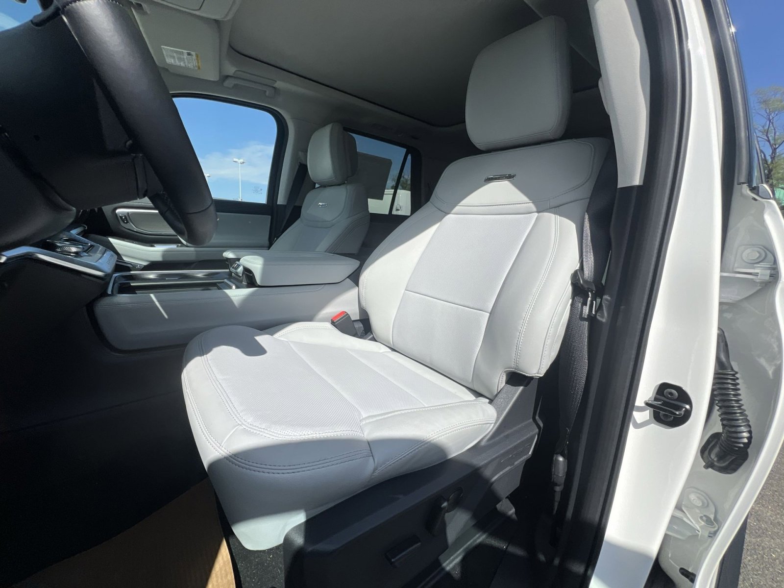 New 2026 Ford Expedition Max Platinum w/ Driver's Package AWD/4WD image 21