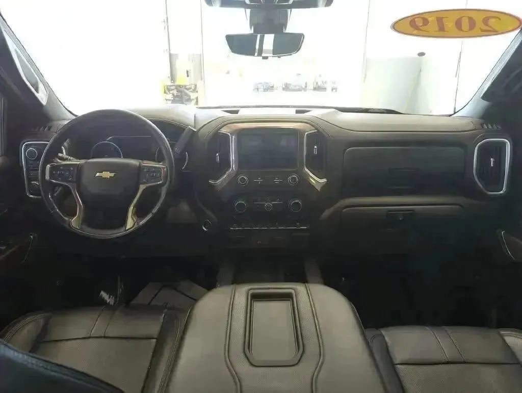 Used 2019 Chevrolet Silverado 1500 High Country w/ Technology Package AWD/4WD image 61