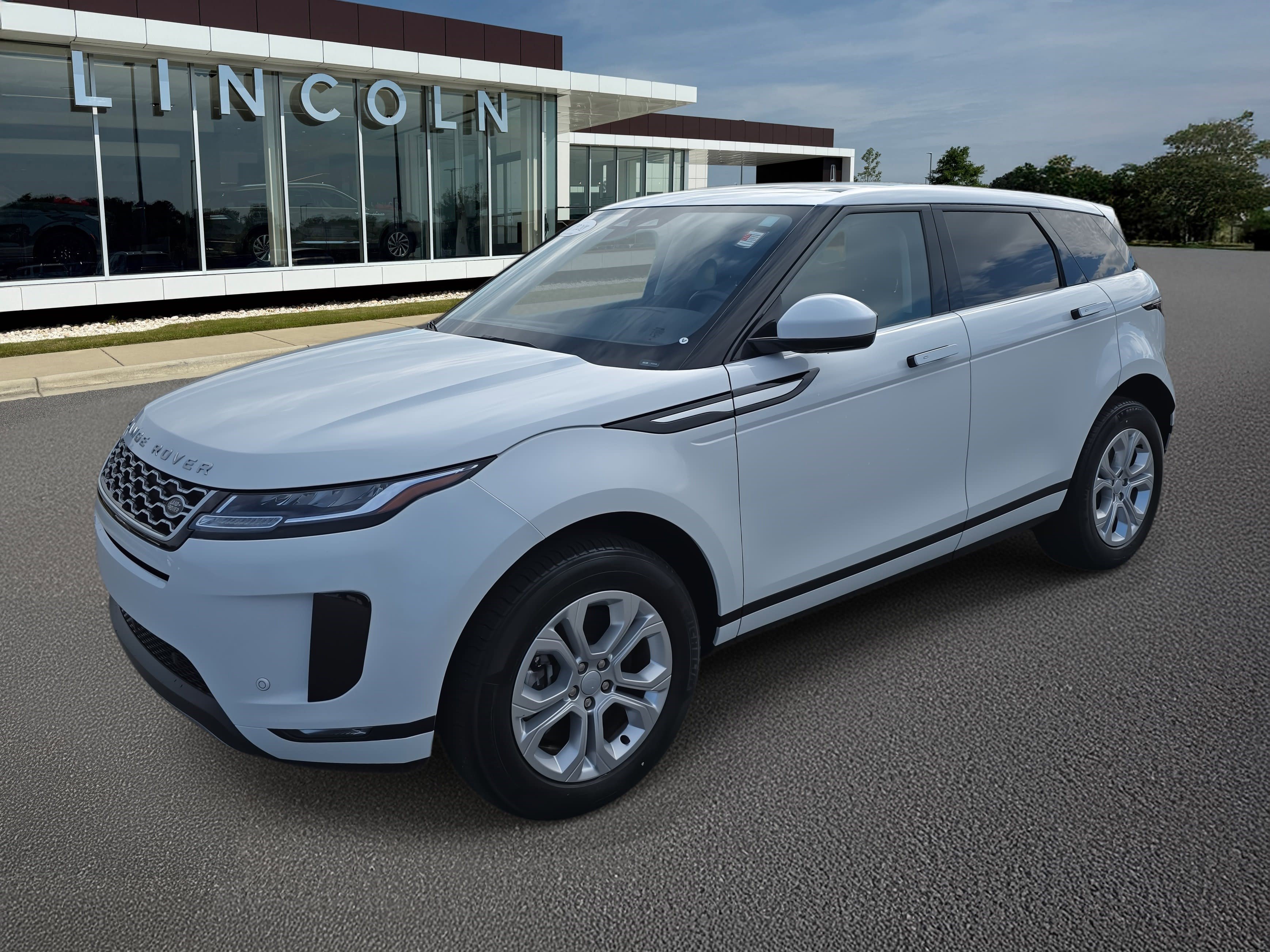 Used 2023 Land Rover Range Rover Evoque S image 1