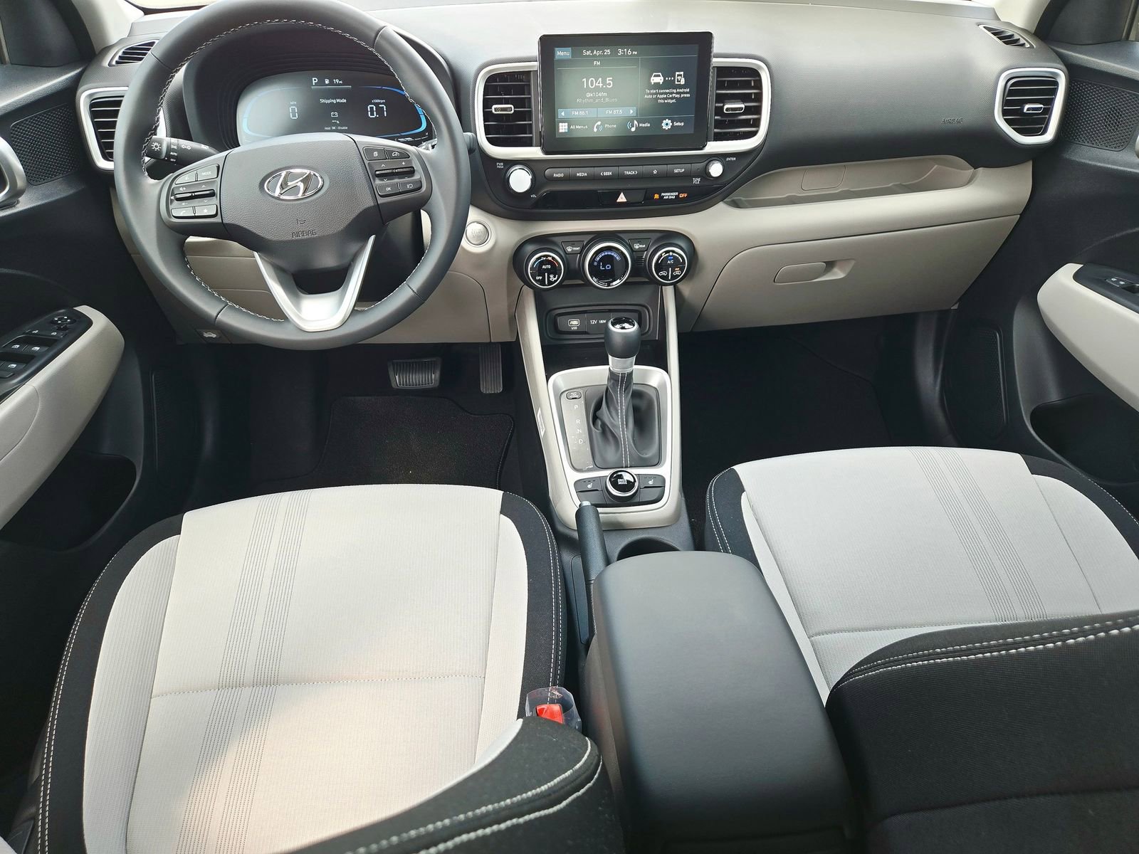 New 2026 Hyundai Venue SEL FWD image 8