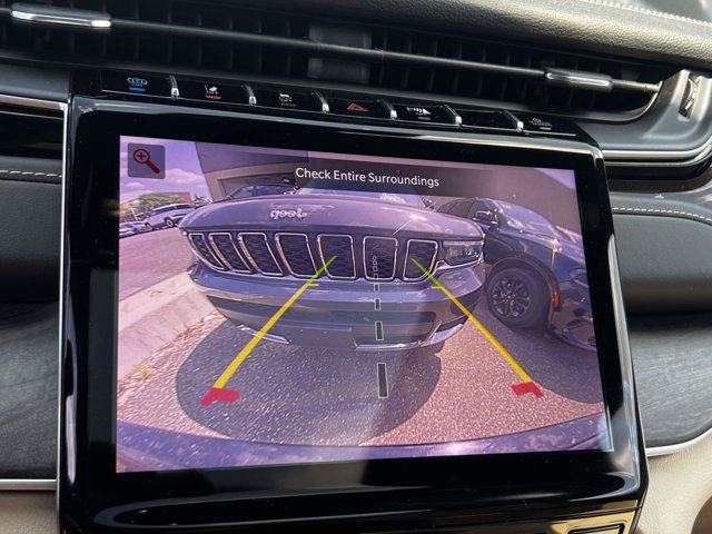 Used 2023 Jeep Grand Cherokee 4WD 4xe image 29