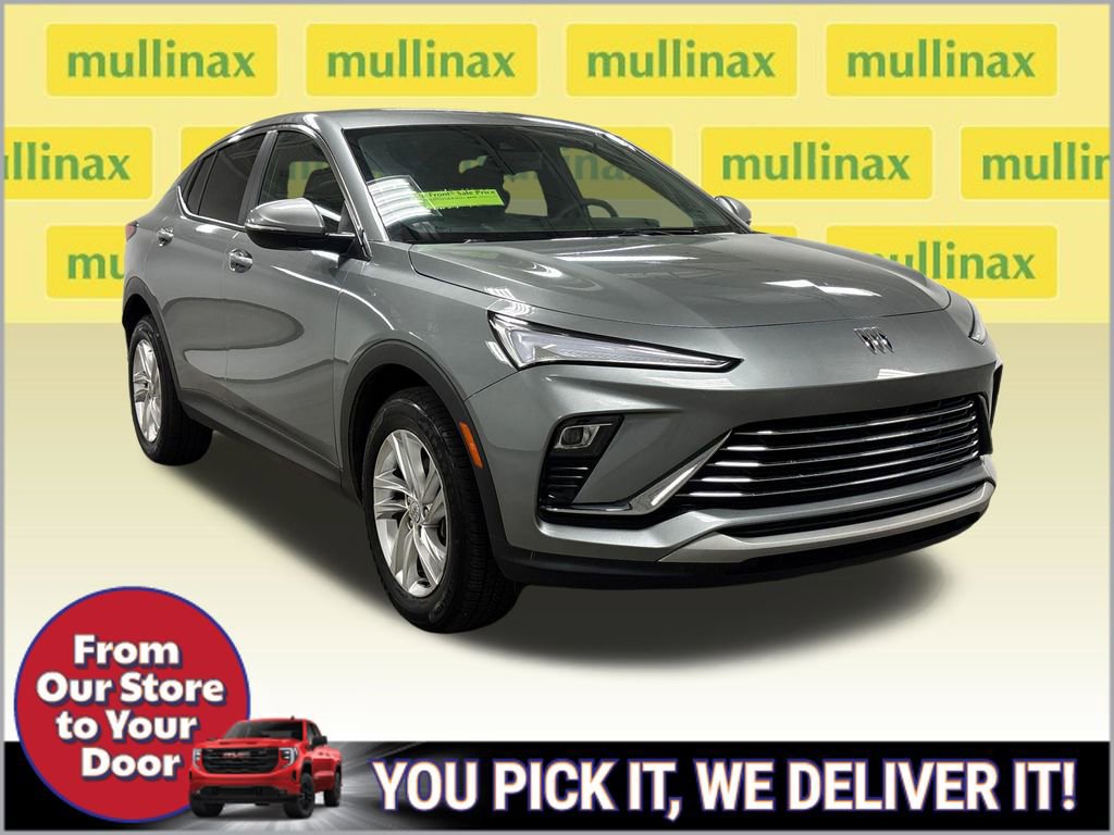 Used 2025 Buick Envista Preferred FWD image 2