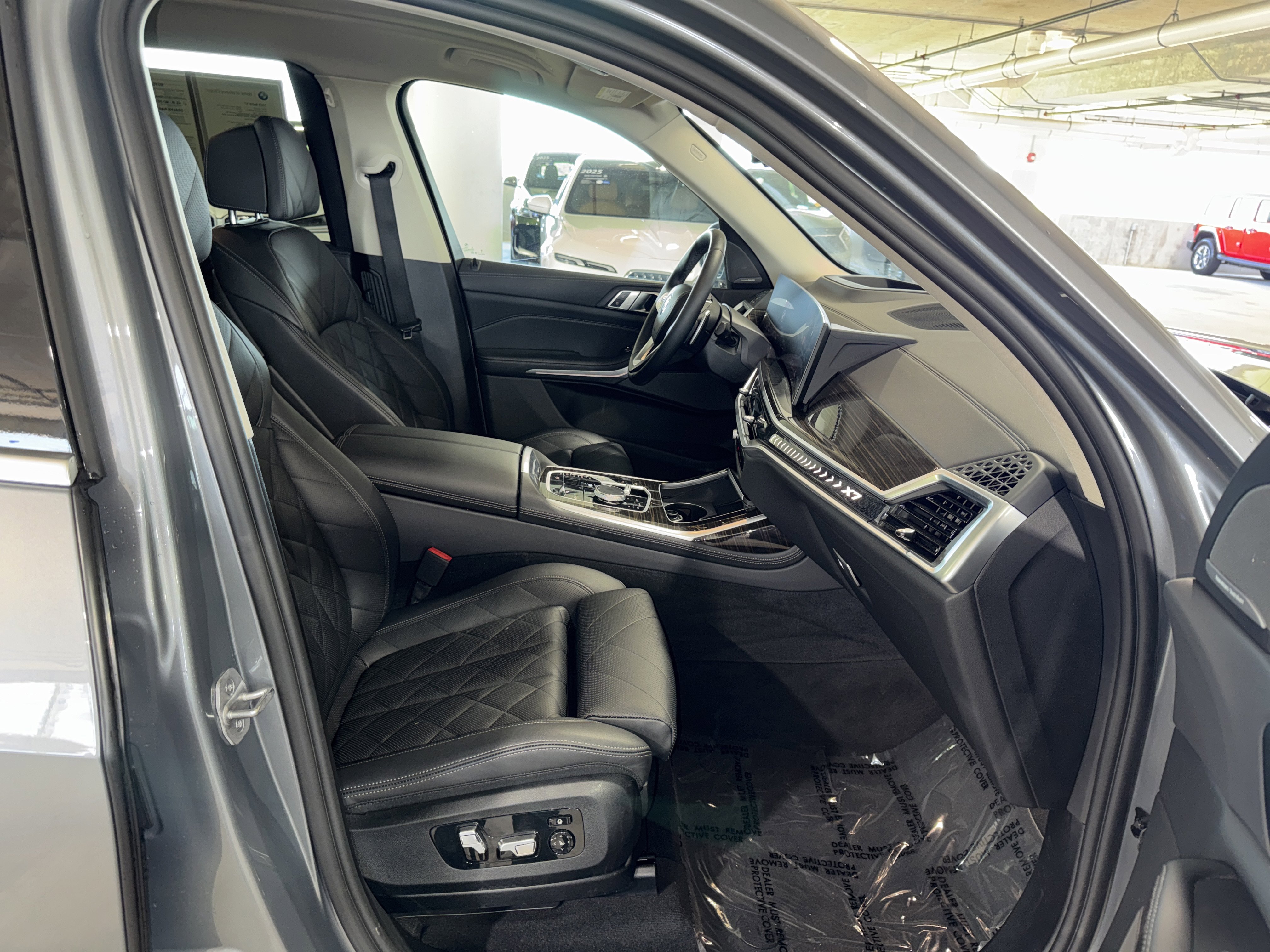 Used 2023 BMW X7 xDrive40i w/ Premium Package image 10