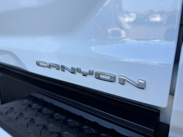 Used 2023 GMC Canyon Denali image 34