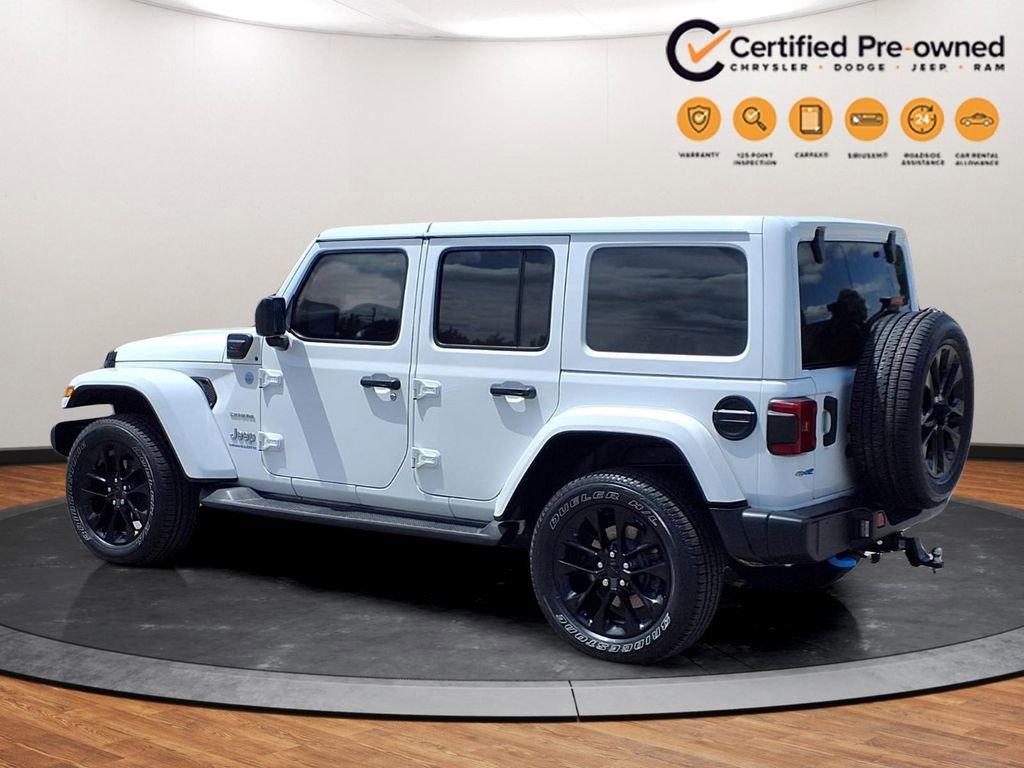 Used 2023 Jeep Wrangler Unlimited Sahara w/ Cold Weather Group AWD/4WD image 3