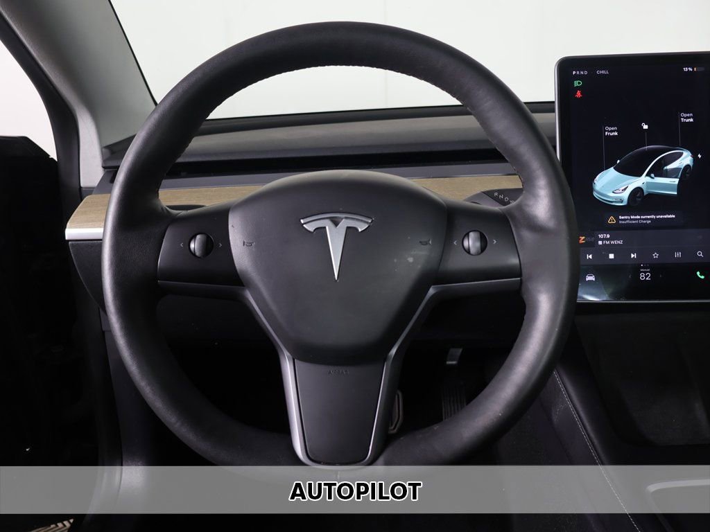 Used 2021 Tesla Model 3 Standard Range Plus image 3