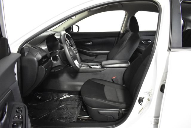 Certified 2022 Nissan Sentra SV w/ Trunk Package FWD image 11