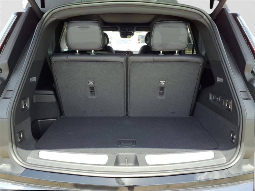 New 2026 Cadillac Vistiq Sport image 23